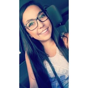 Meet your Posher, Kaylee